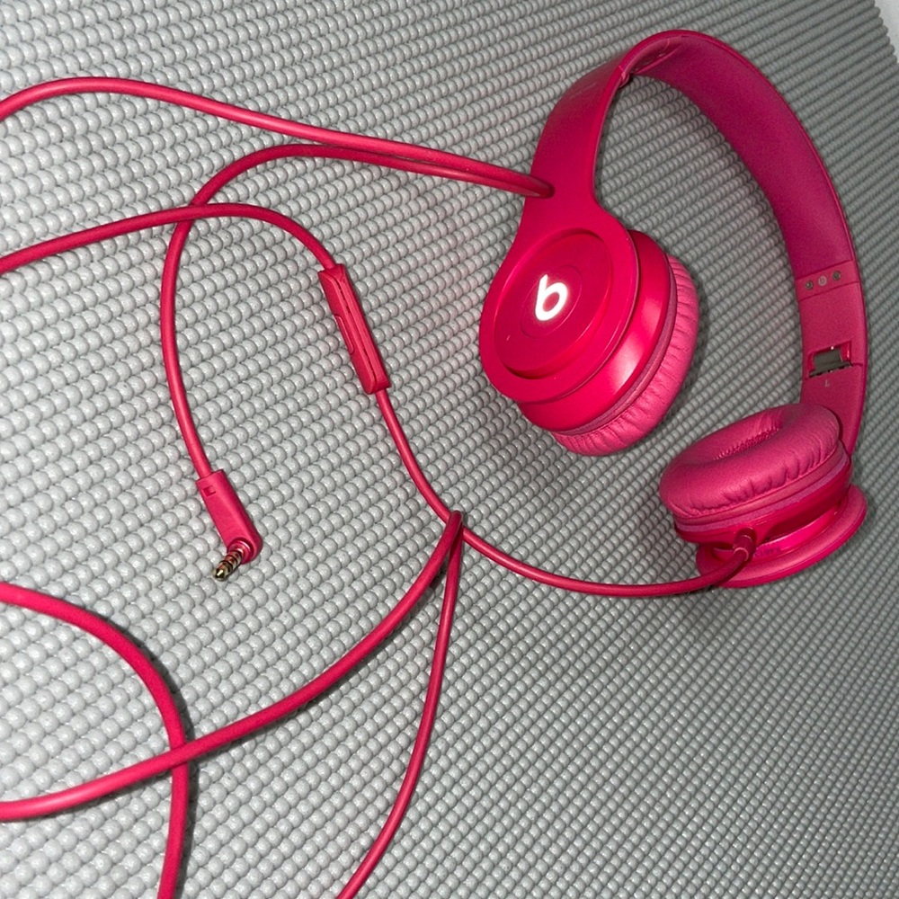 BEATS BY DR.DRE
